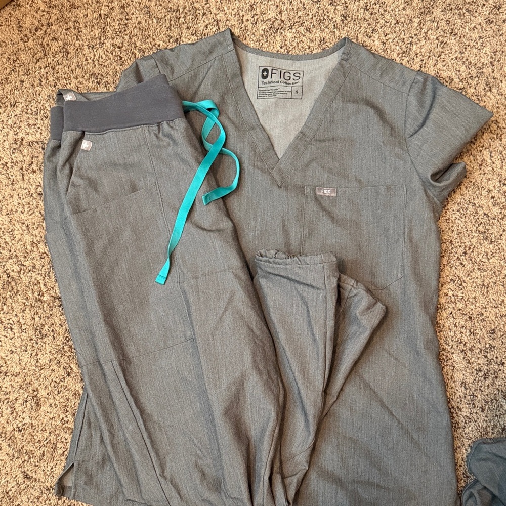 Figs Women's Charcoal Scrub Pants with Teal Drawstring